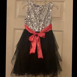Girl’s party dress